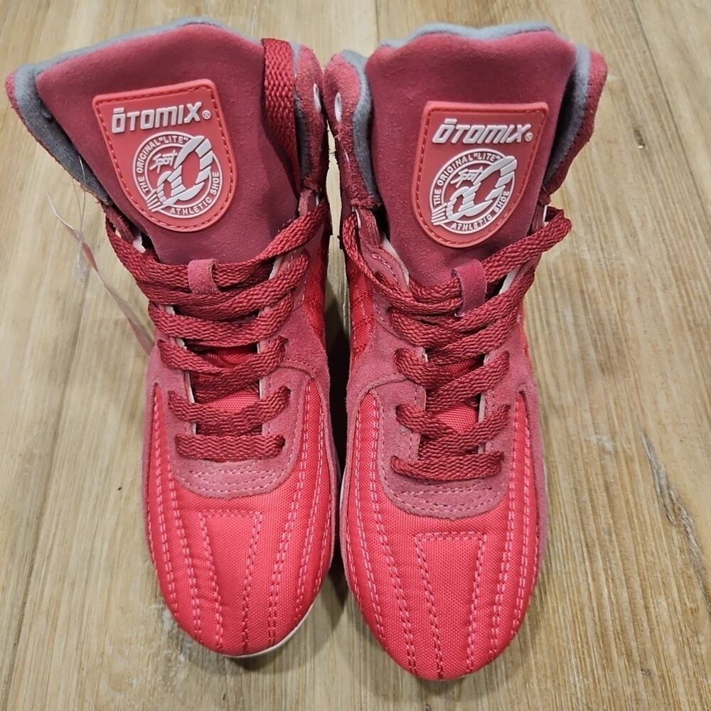OTOMIX Women's Stingray Escape Wrestling, MMA, Martial Arts Shoes Sz 6